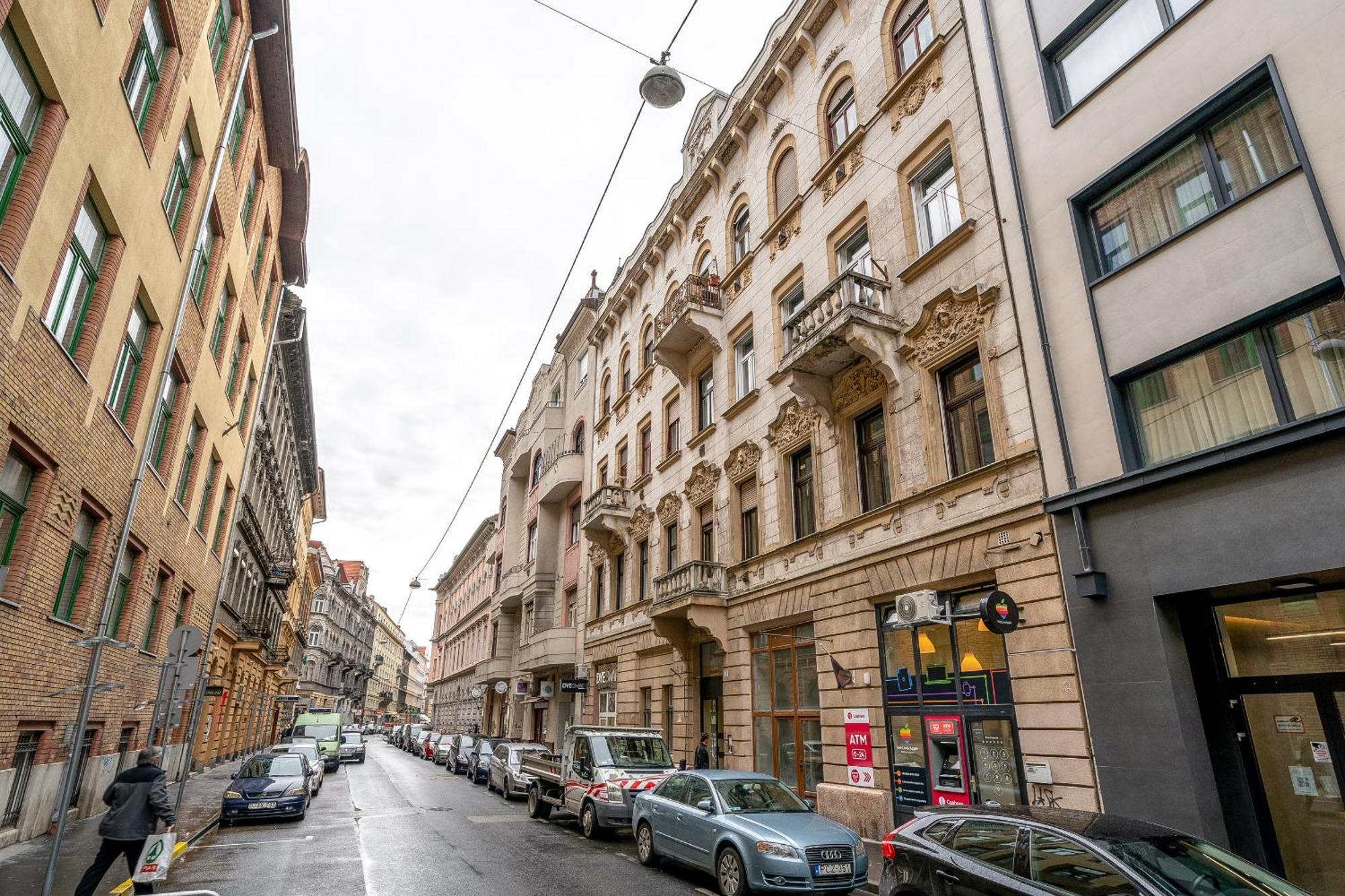 Budapest Magic Exotic In Downtown Exterior photo